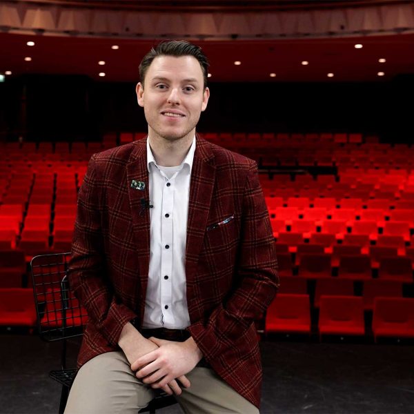 magic entertainer brandon smeets from geleen limburg netherlands